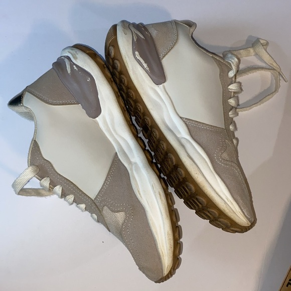 Vintage Havana Cream and Gold Star Sneakers SZ 8 - Picture 5 of 12